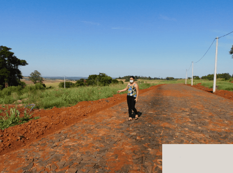 Famílias de Vista Alegre recebem terrenos para construção de casas em loteamento popular