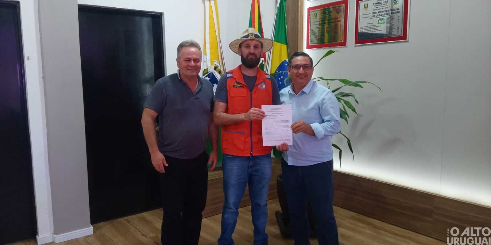 Pinhal: Defesa Civil entrega parecer dos prejuízos causados pela estiagem