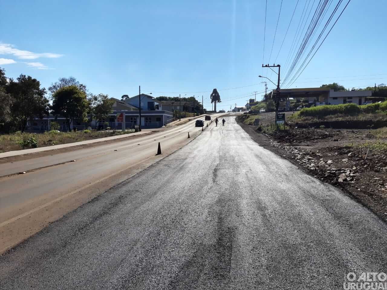 Pavimentações asfálticas avançam em Pinhal