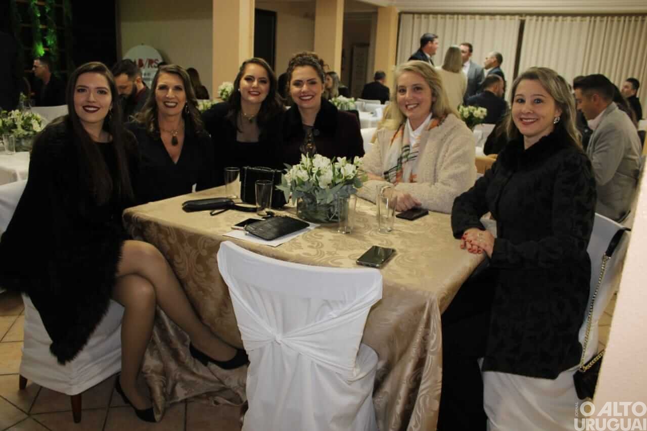 Nova diretoria da OAB-FW toma posse