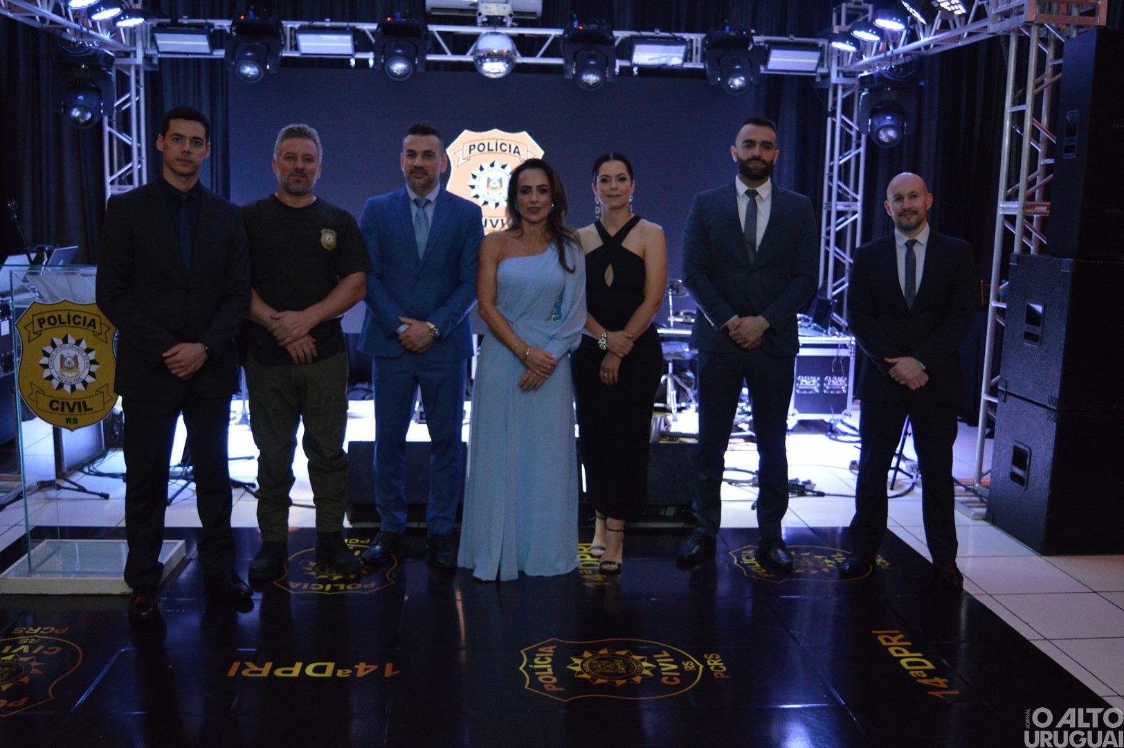 Baile Golden Night homenageia parceiros da Polícia Civil