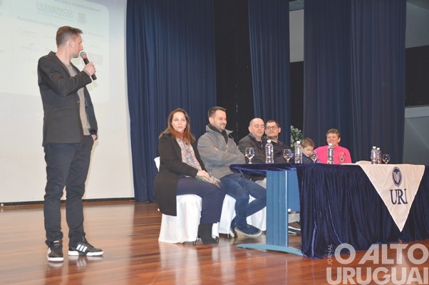 Seminário sobre o Autismo reúne mais de 300 pessoas em FW