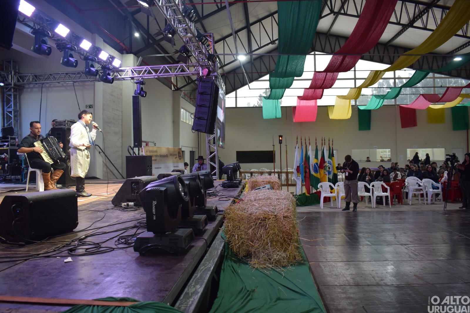 9º Canto do Barril encanta público durante Semana Farroupilha de FW