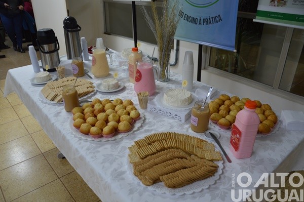 IFFar-FW inicia curso para produtoras de derivados do leite