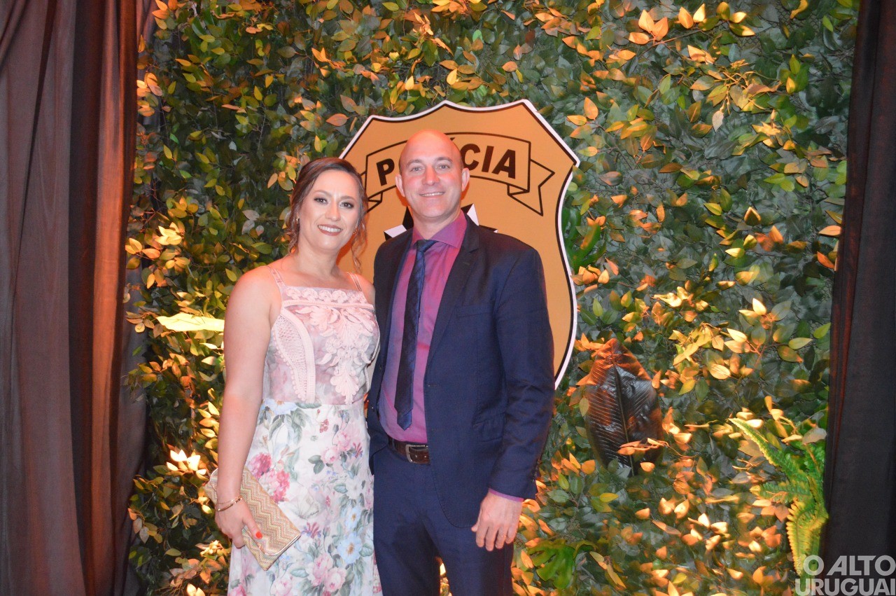 Baile Golden Night da 14ª DRPI homenageia parceiros da Polícia Civil na região