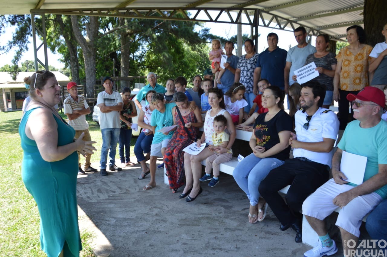 Integrantes do Aeroclube de FW realizam ação de Natal com voos panorâmicos