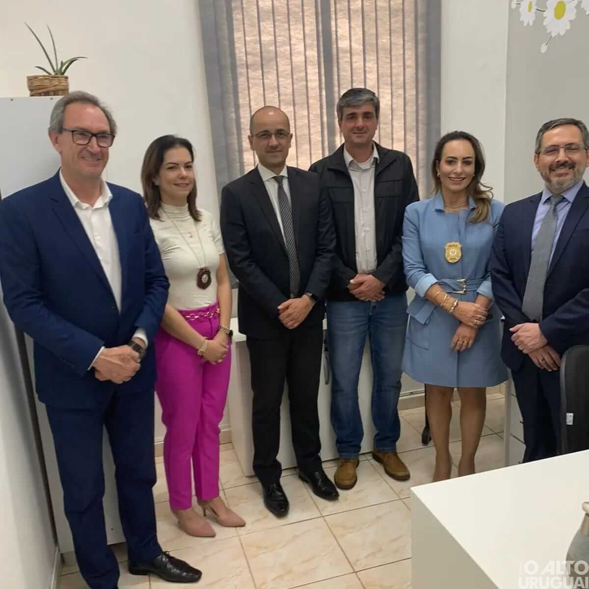 Delegacias de Polícia de FW e Palmeira das Missões recebem novas viaturas