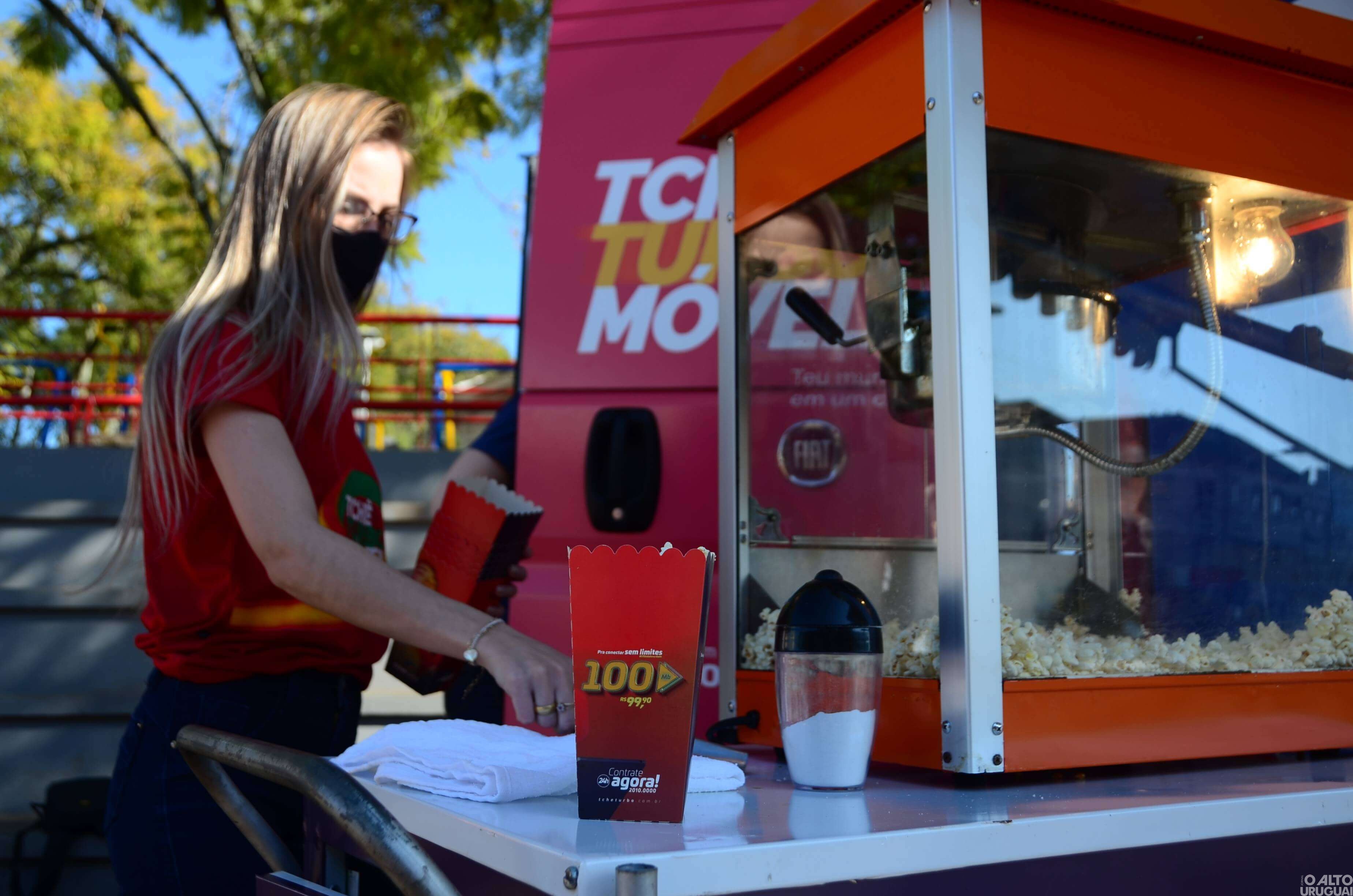 Tchê Turbo promove caravana na praça da matriz