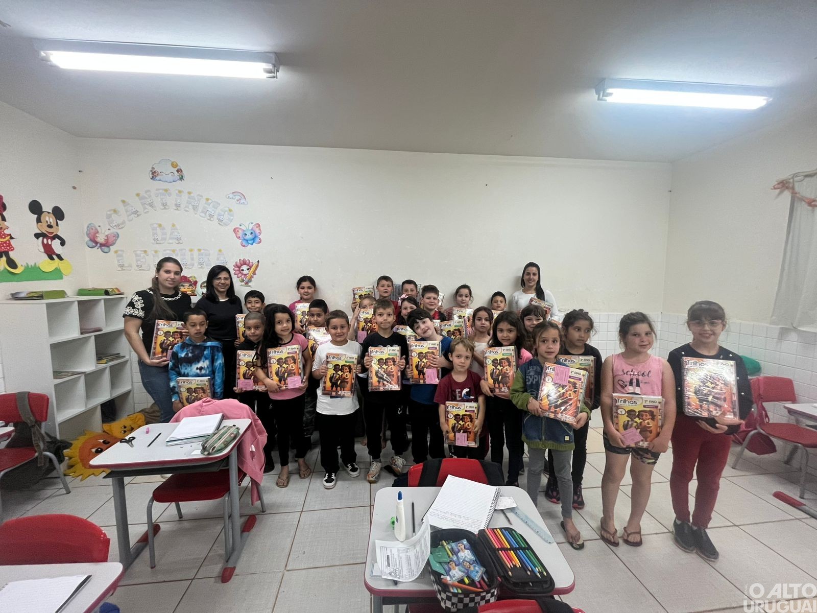 Novos materiais didáticos chegam às escolas municipais e estaduais de Pinheirinho do Vale