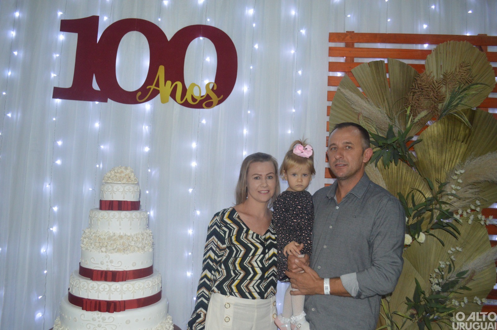 Centenas de pessoas participam das comemorações dos 100 anos de São João do Porto