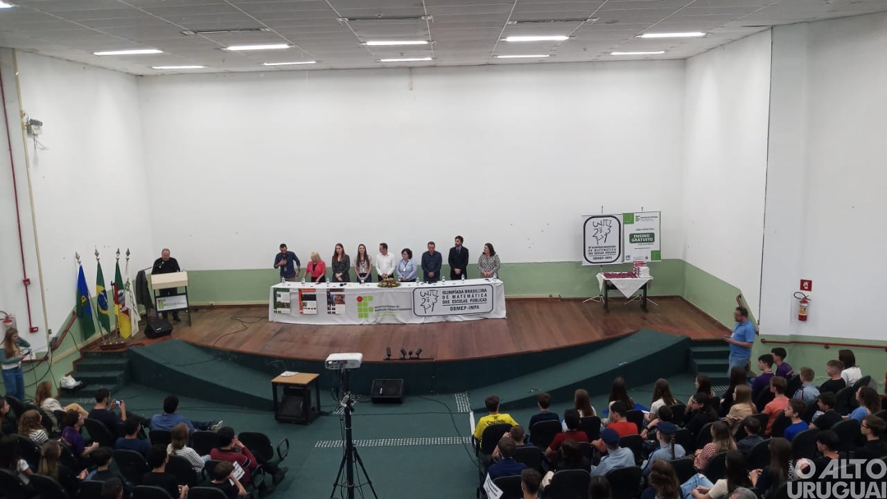 Estudantes da 20ª CRE recebem premiações da 18ª OBMEP