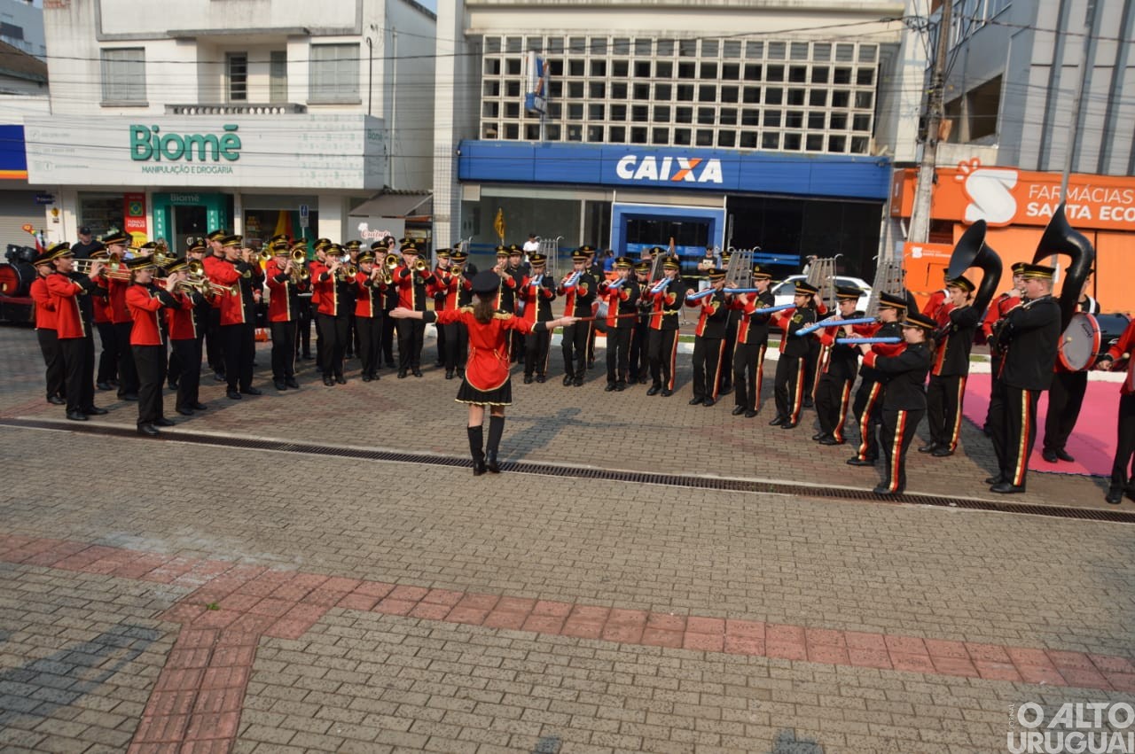 Frederico Westphalen realiza encontro de bandas marciais