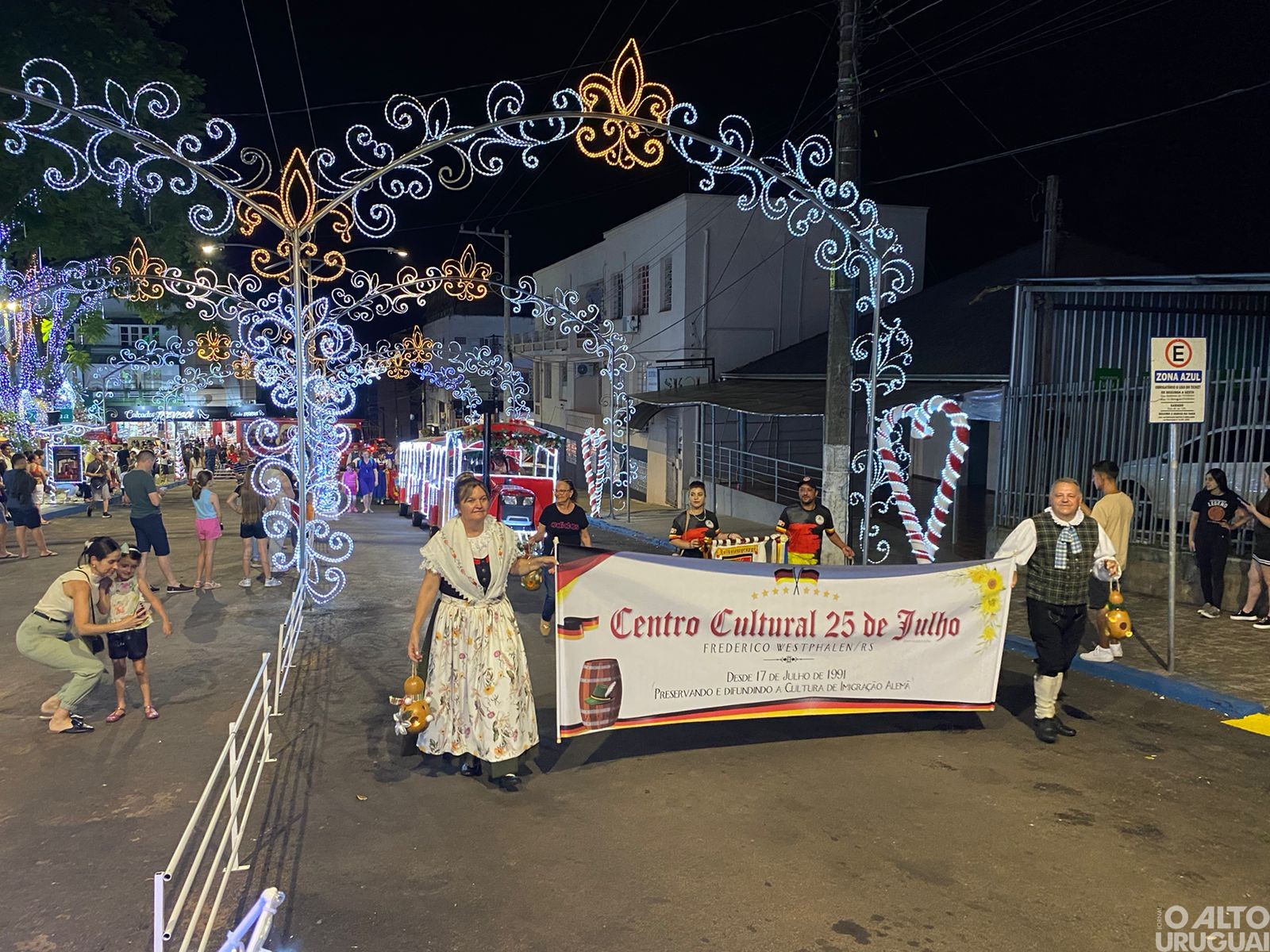 Marcha dos Archotes emociona público no Frederico em Luz