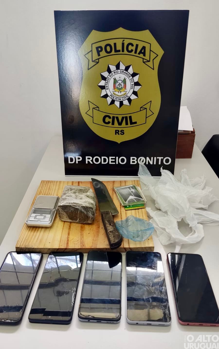 Polícia Civil cumpre mandados de busca em ação contra tráfico em Rodeio Bonito