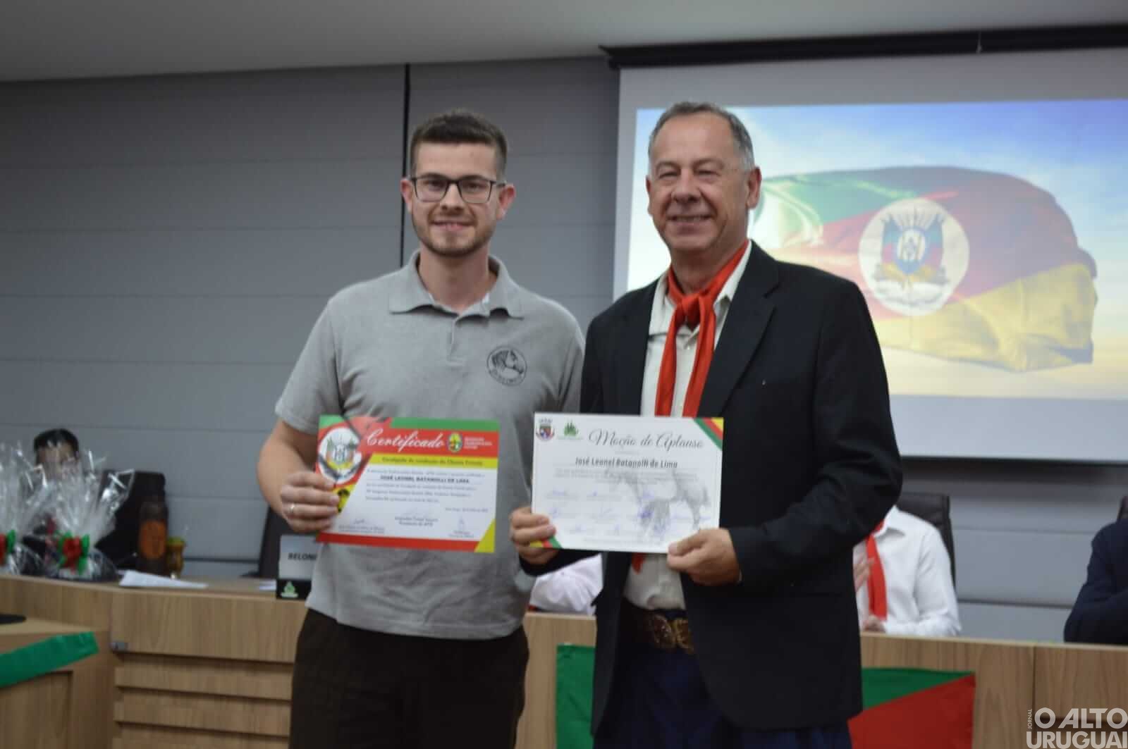 Tradicionalistas de Frederico Westphalen são homenageados pelo Poder Legislativo