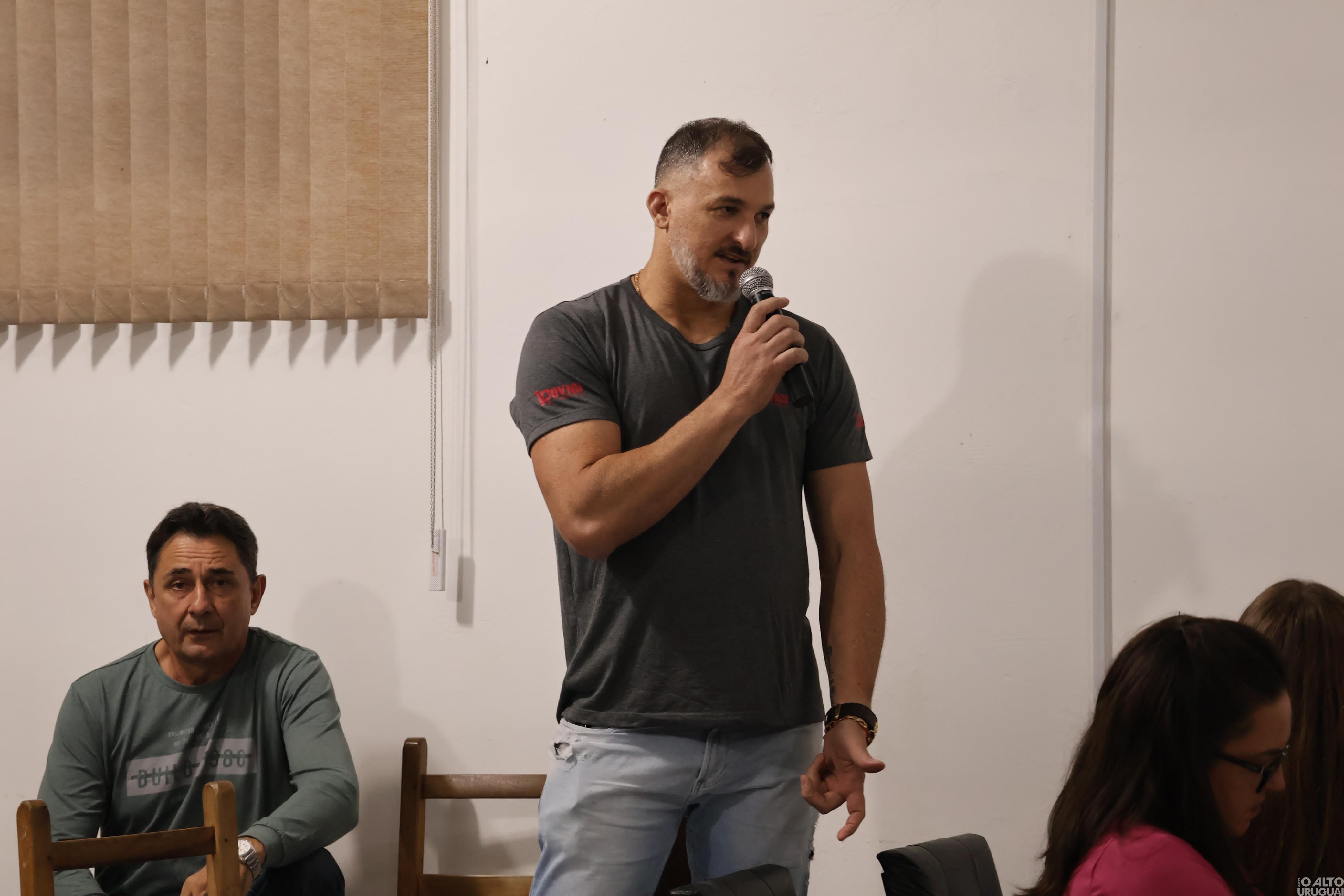 Empresários são homenageados pela Câmara de Vicente Dutra