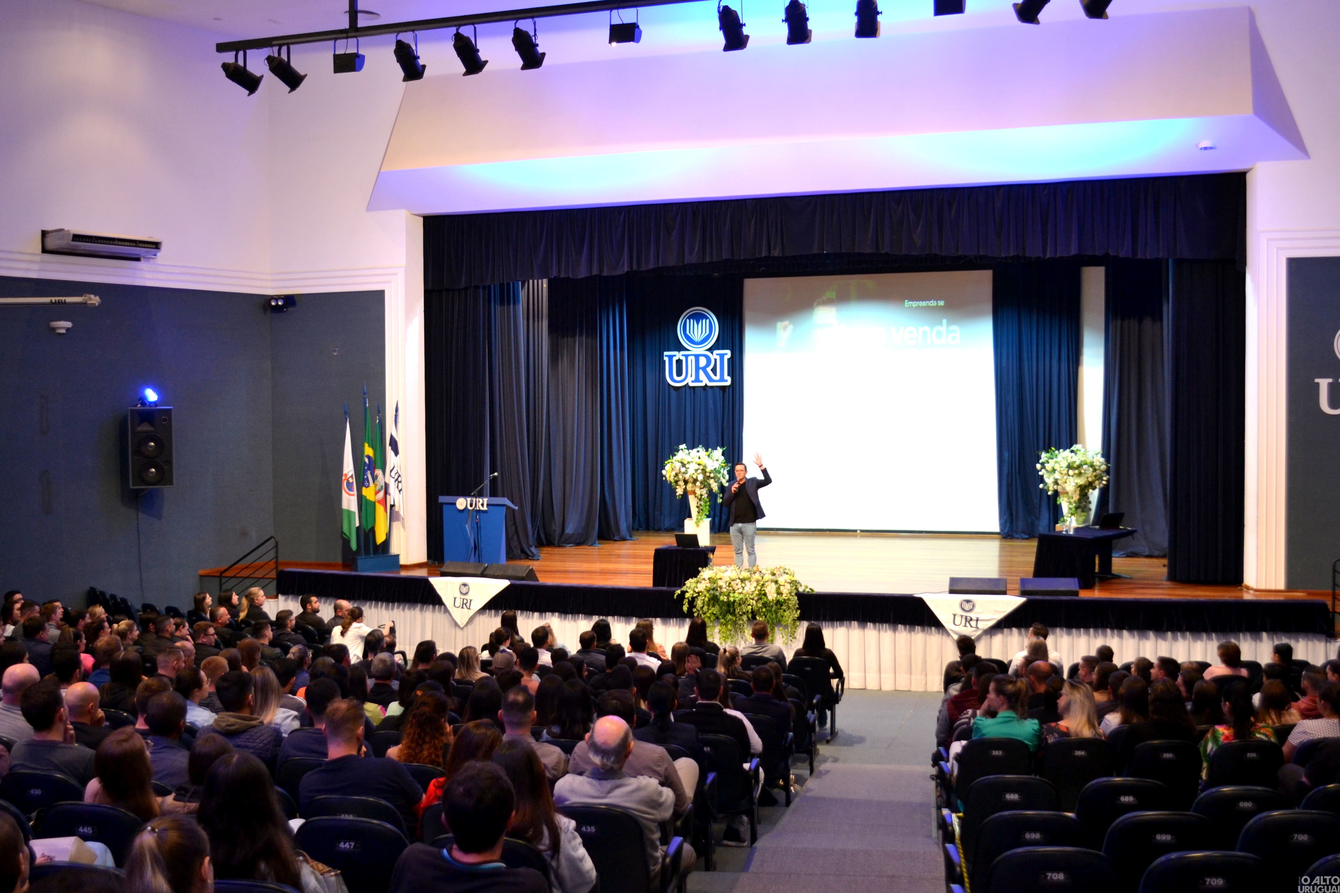Curso com foco em vendas é realizado em FW