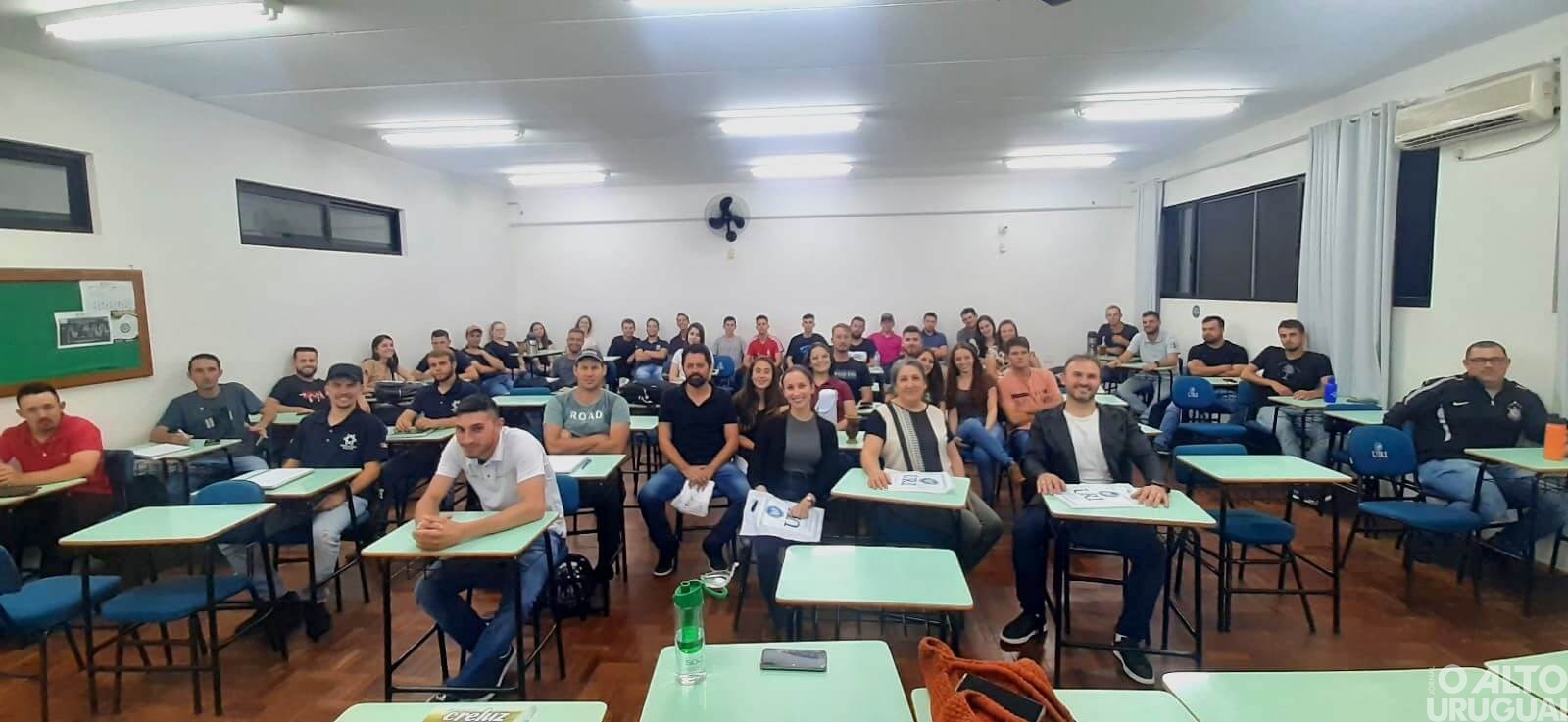 Secretaria do Meio Ambiente realiza palestra de gestão ambiental para curso de Agronomia da URI/FW