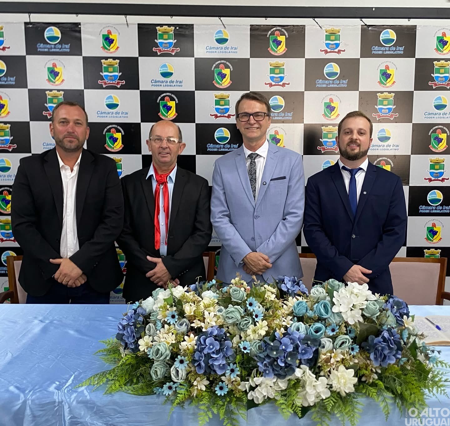 Volmir Bielski e Lucas Balestrin tomam posse como prefeito e vice de Iraí