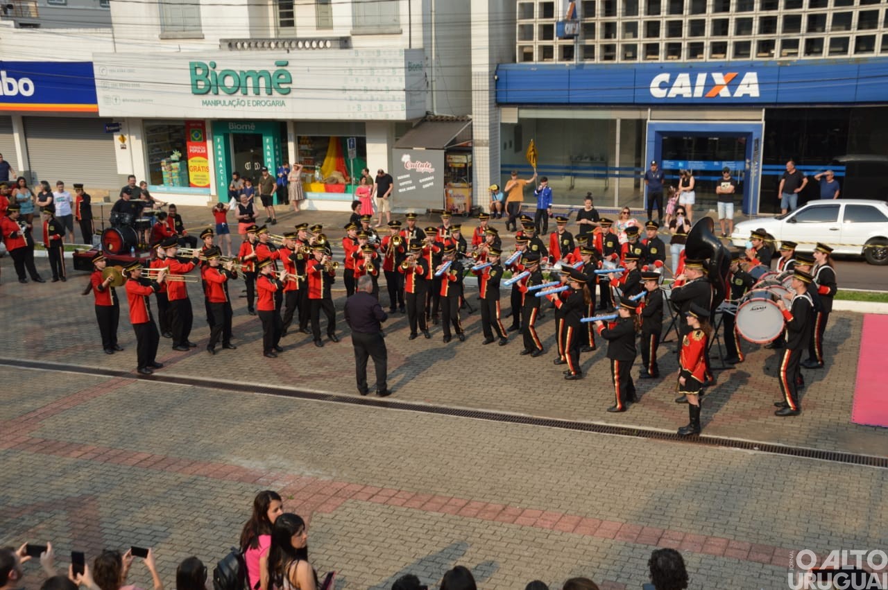 Frederico Westphalen realiza encontro de bandas marciais
