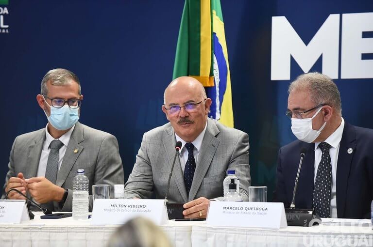 MEC orienta para volta às aulas presenciais