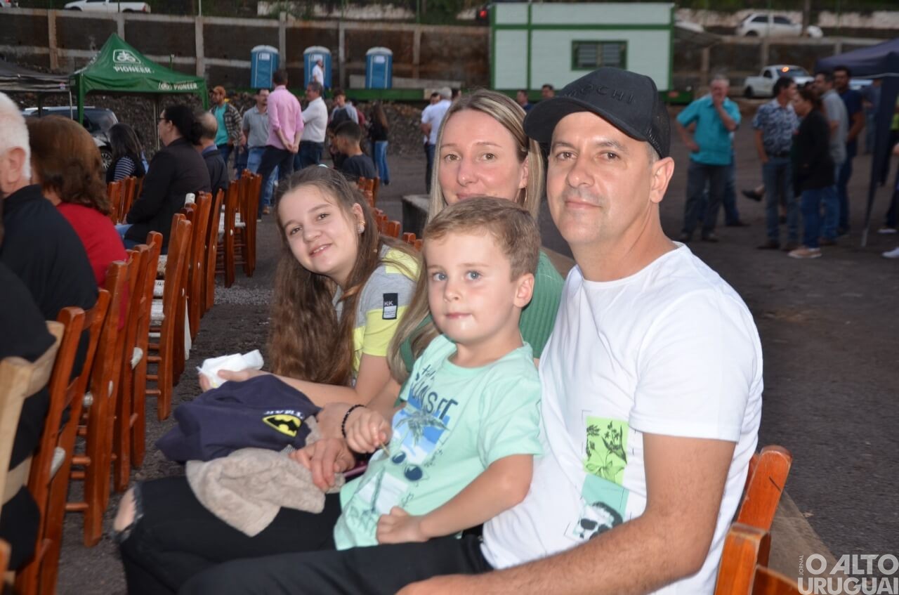 Cotrifred celebra nova unidade de recebimento de grãos em Iraí