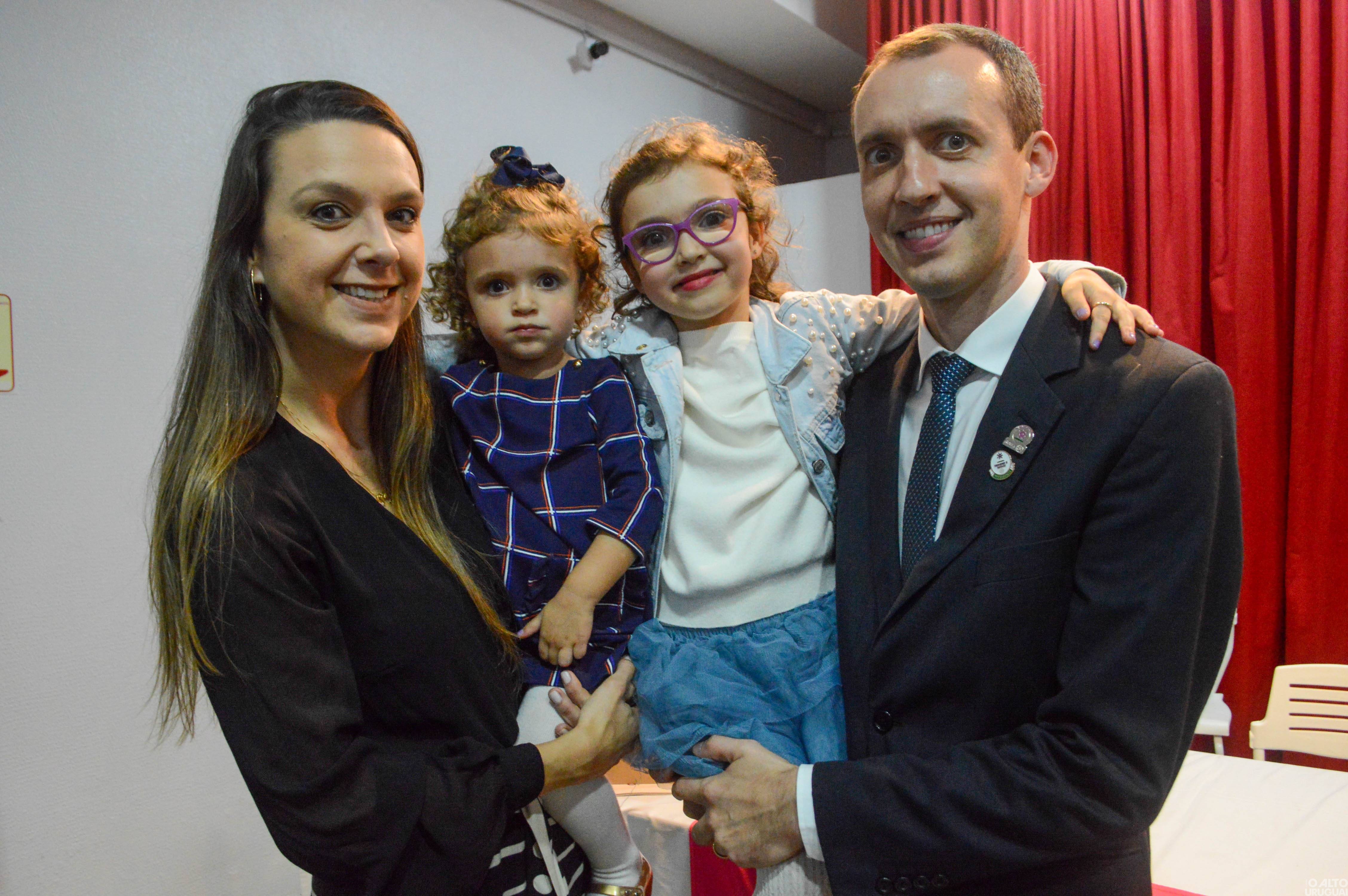 Novas diretorias dos Rotarys tomam posse em FW