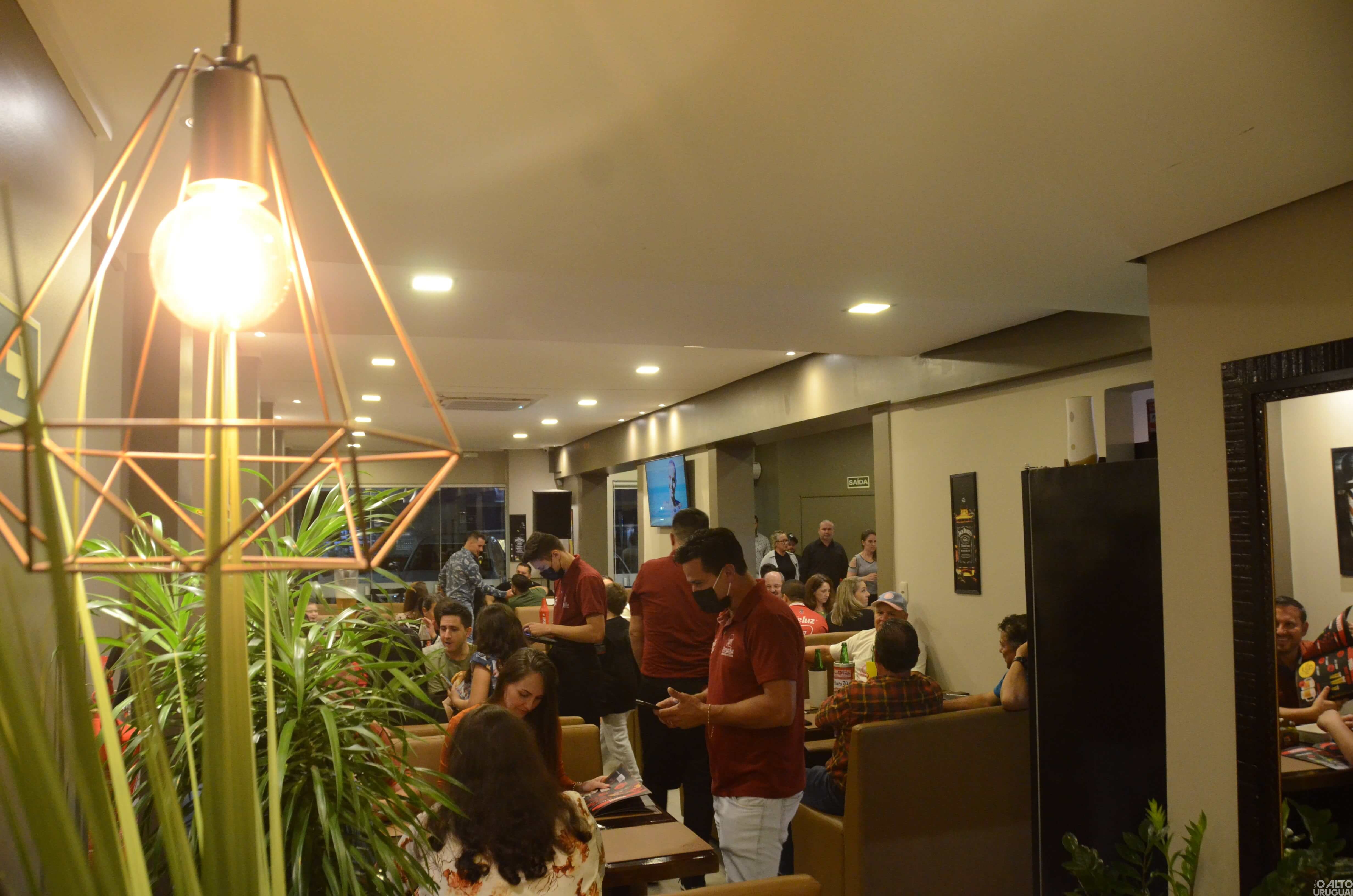 Fornalha Petiscaria e Hamburgueria inaugura em FW