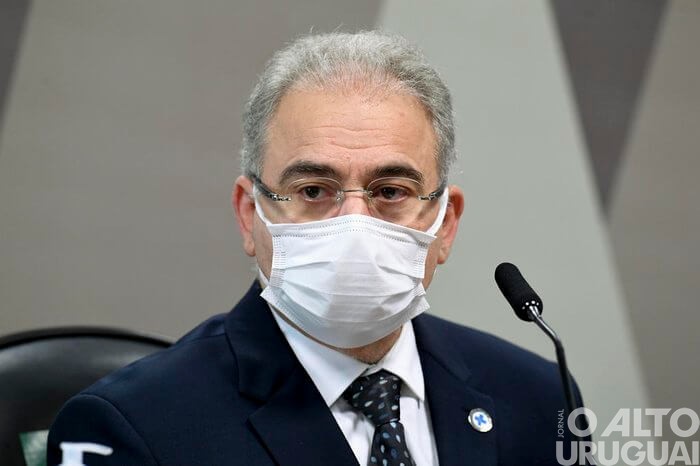 Ministério da Saúde se compromete a aumentar testagem em aeroportos e regiões de fronteira