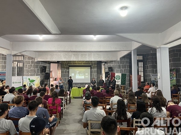 URI/FW realiza em Iraí Seminário de Projetos Profissionais e de Vida dos alunos