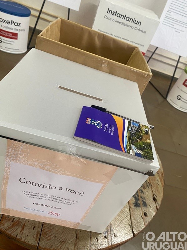 Artista Valéria Pinheiro apresenta série “Uma dose de Consciência”