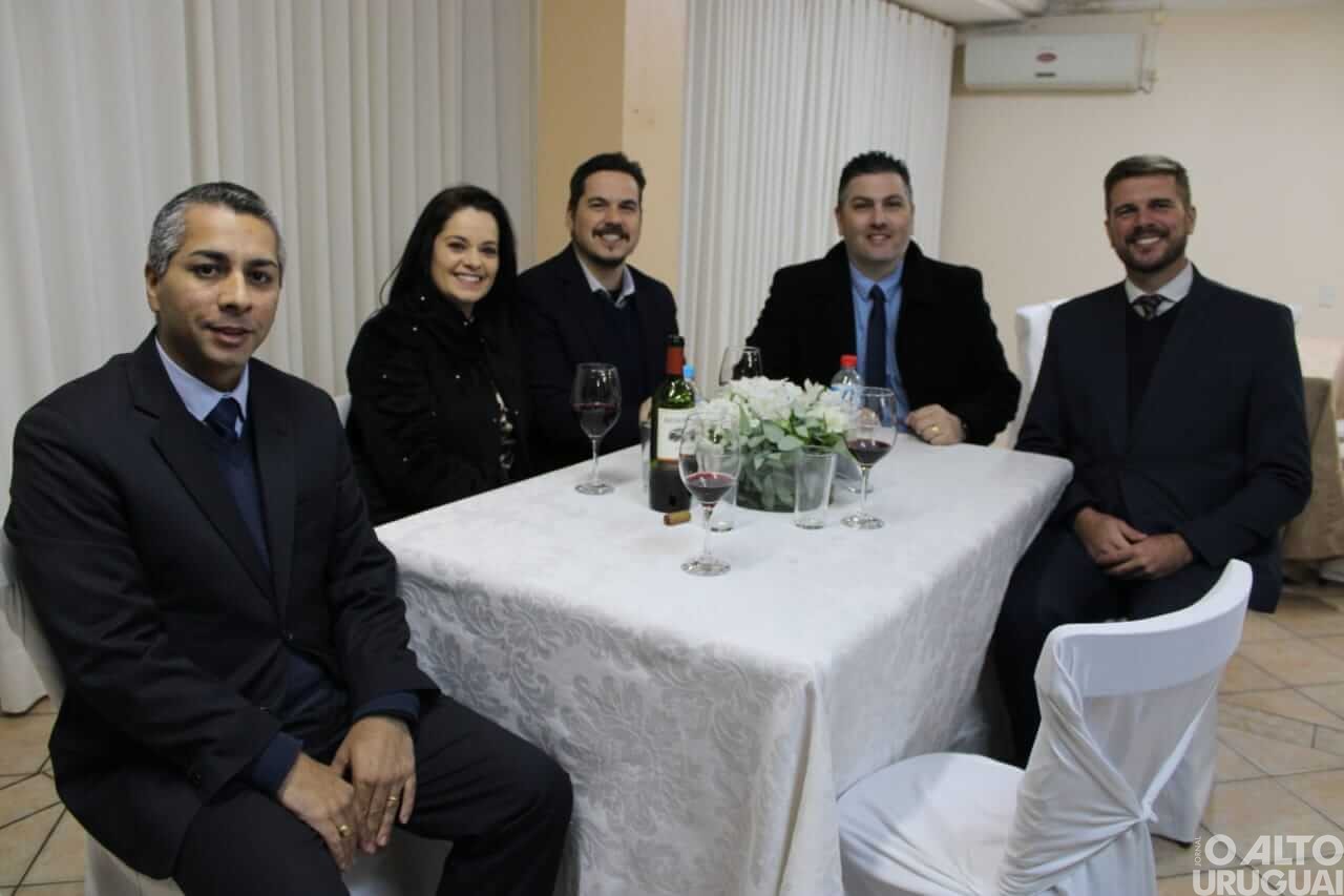 Nova diretoria da OAB-FW toma posse