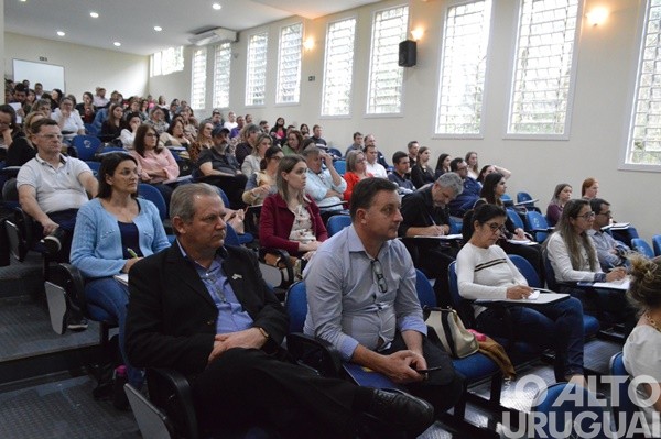 TCE-RS realiza encontro de orientação para 55 municípios em FW