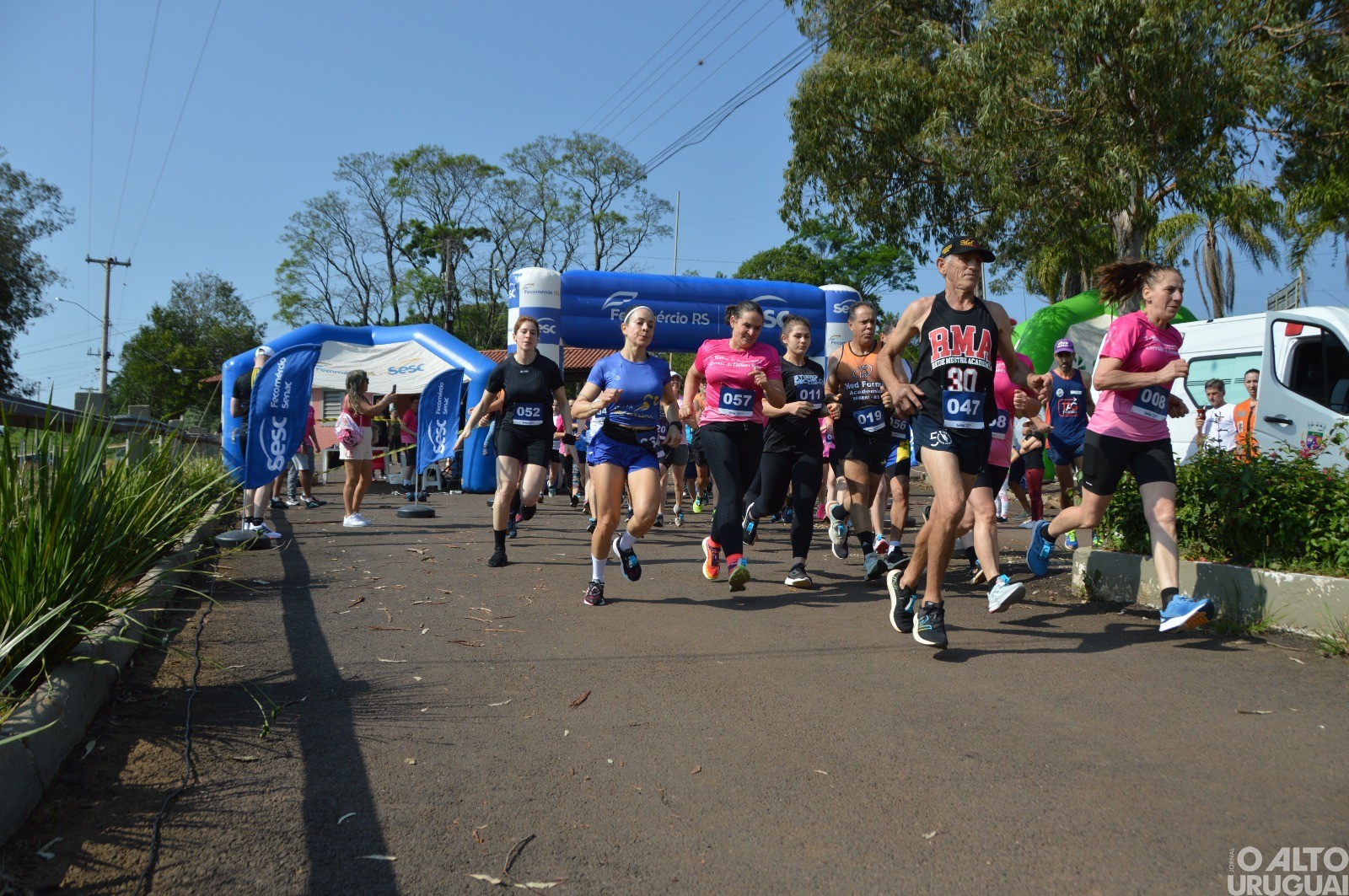 Rústica da Longevidade/Outubro Rosa reúne atletas de toda a região em FW