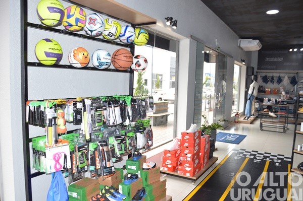 Loja DYN faz lançamento de marca própria em FW