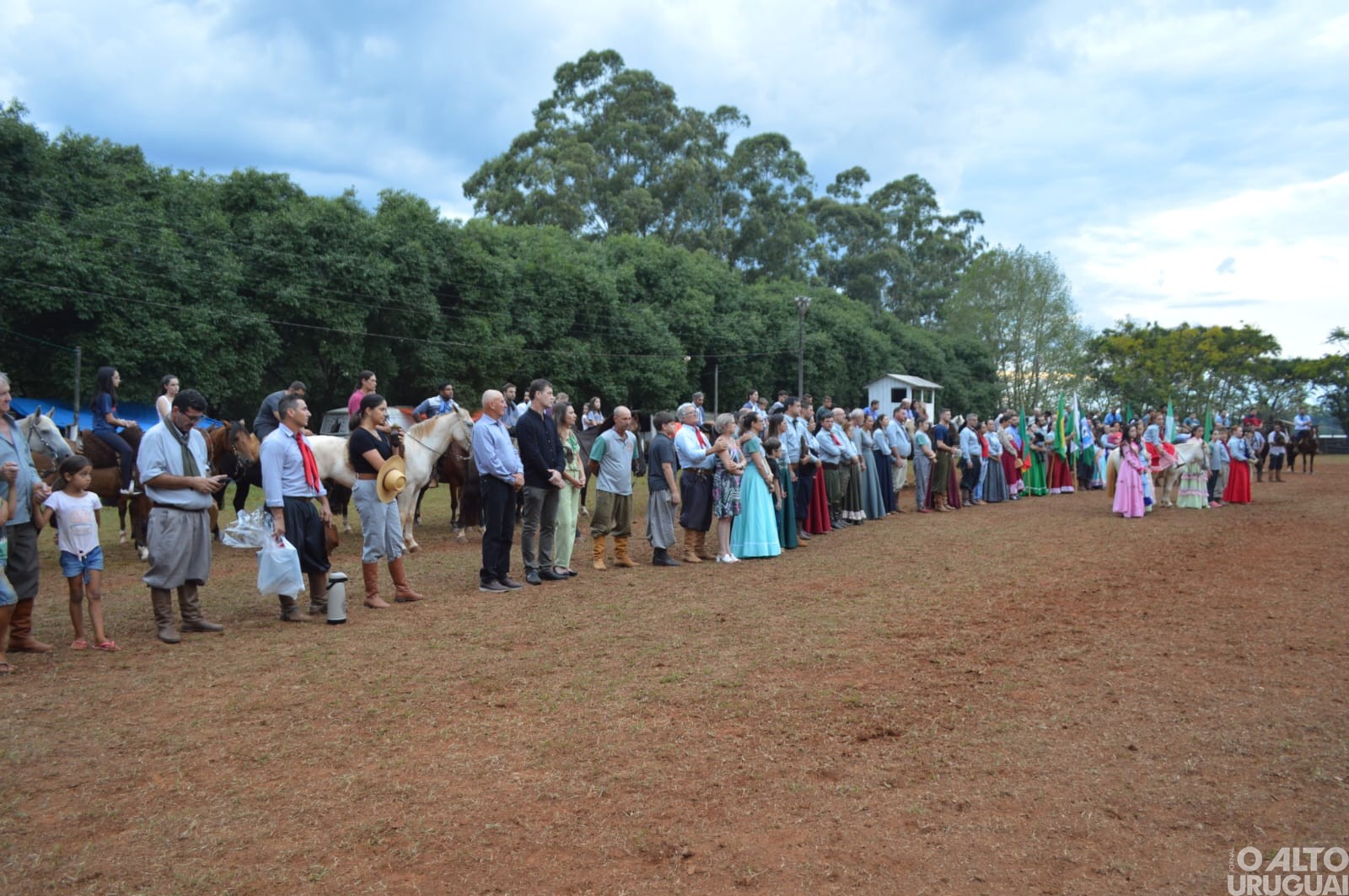 Oração da Ave Maria também marca segundo dia do Rodeio Crioulo de FW