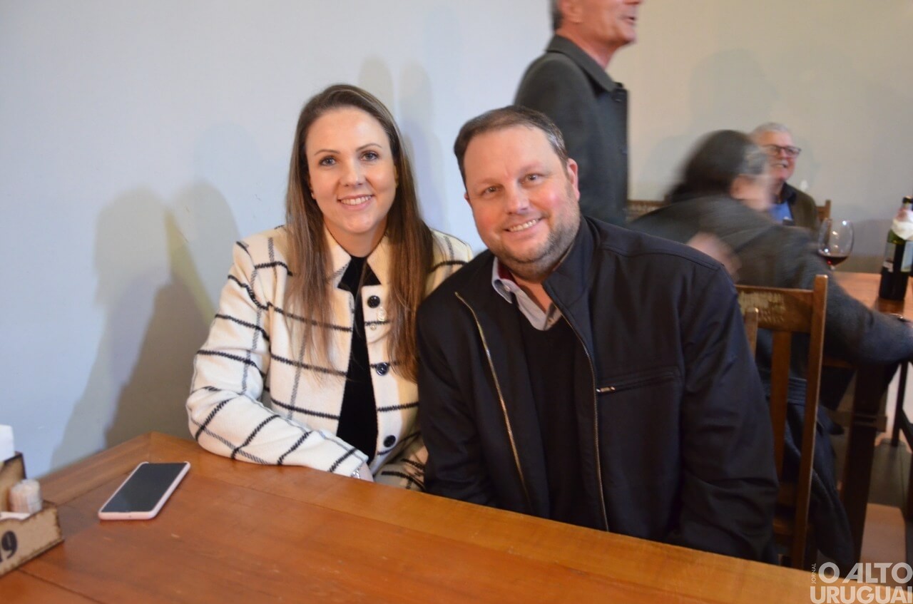 Rotary Club FW Barril e Interact empossam novas diretorias