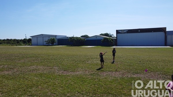 “Ventos de alegria” deixam colorido o céu de FW