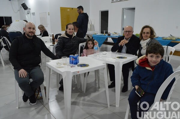 Lions realiza Jantar-Bingo em FW