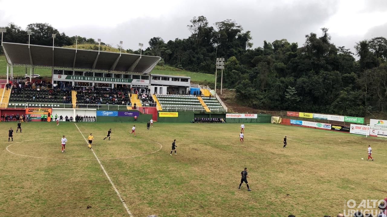 União empata com Monsoon nas quartas de final