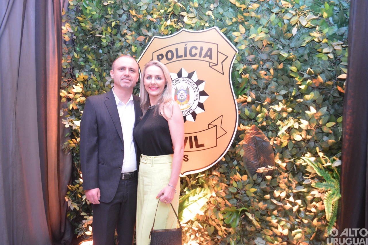 Baile Golden Night da 14ª DRPI homenageia parceiros da Polícia Civil na região
