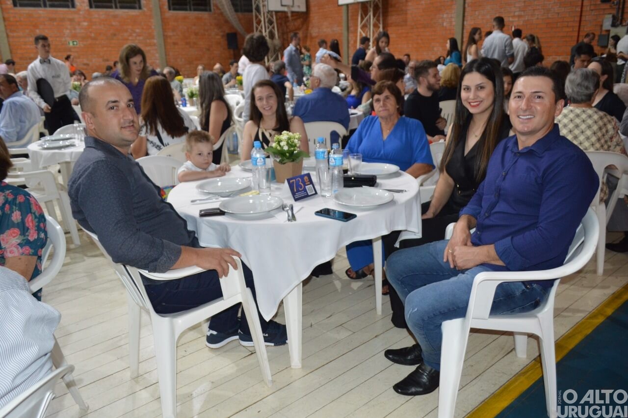 Jantar marca 40 anos da Apae-FW