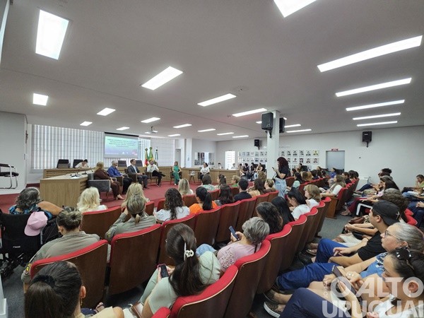 Presidência da Câmara e Procuradoria da Mulher de FW promovem fórum na Câmara