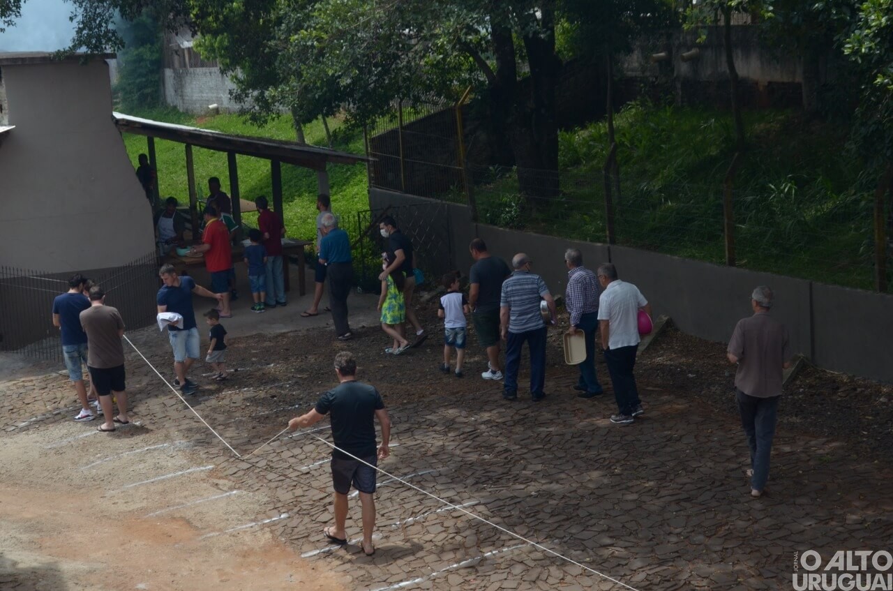 31ª romaria reúne fiéis no bairro Jardim Primavera