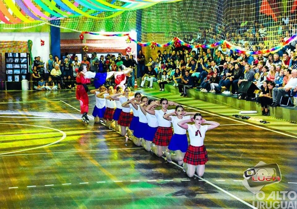Escola Caiçara reúne mais de 5 mil visitantes na Feira do Livro