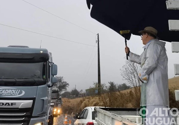 Mais de 2 mil pessoas participam da Festa do Colono e do Motorista em Rodeio Bonito