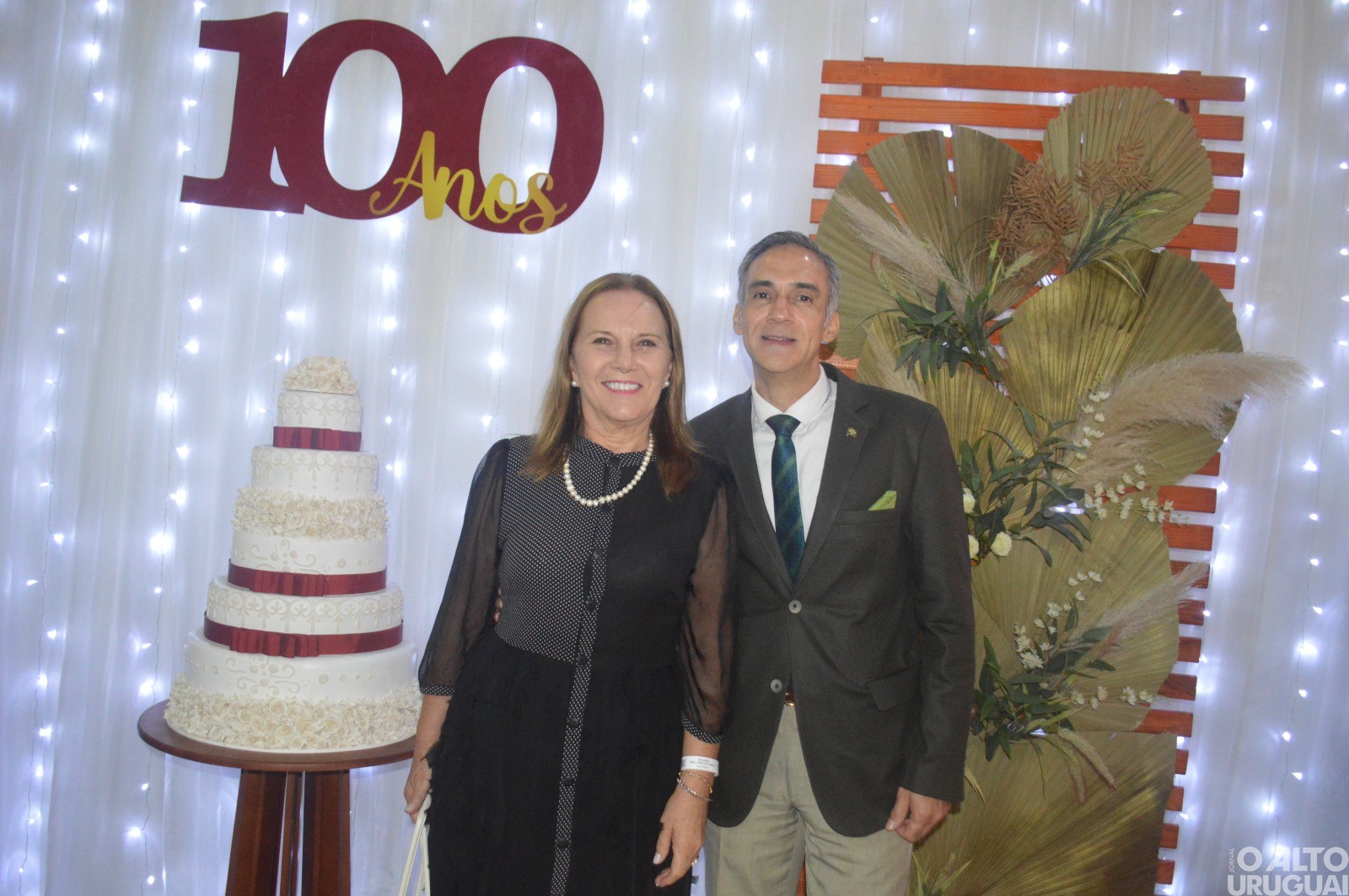 Centenas de pessoas participam das comemorações dos 100 anos de São João do Porto