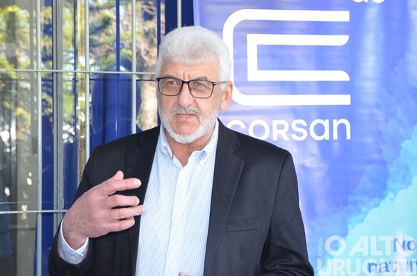 Escola Cardeal Roncalli de FW recebe certificado em qualidade de água tratada