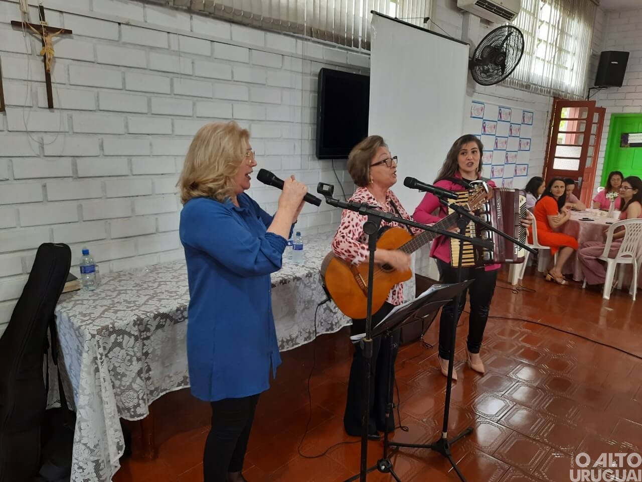 Chá da Liga reúne mulheres em Rodeio Bonito
