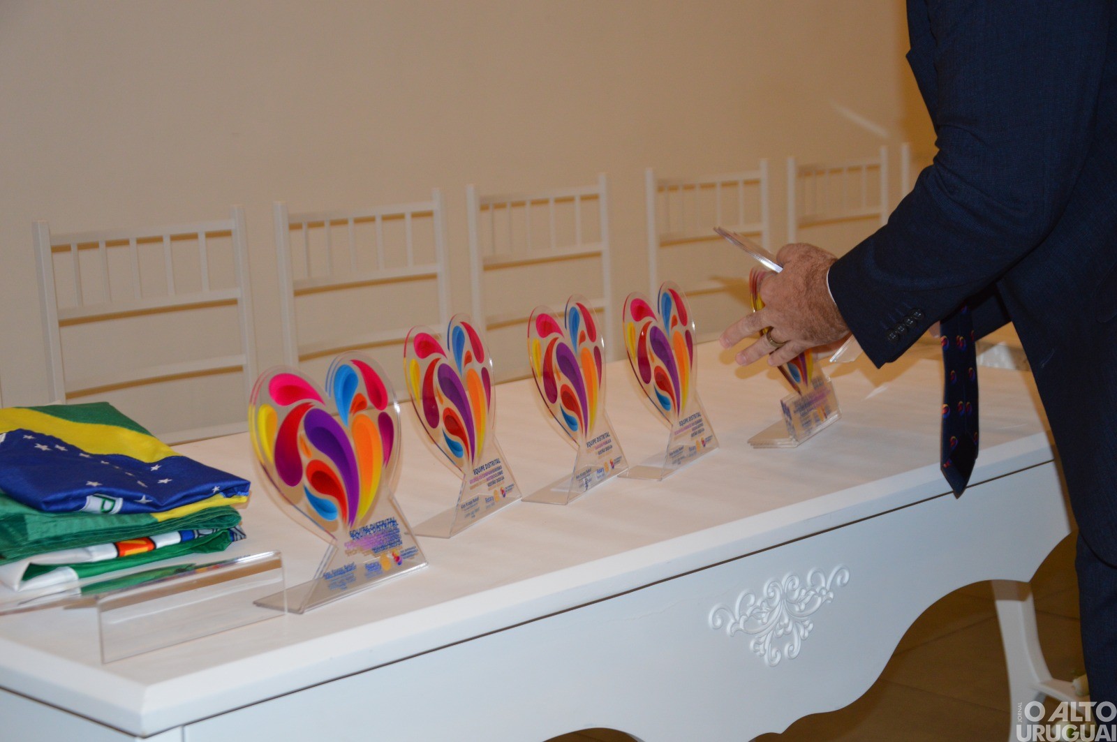 Clubes de Rotarys empossam novas diretorias em FW